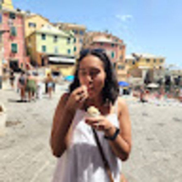 Meet your Posher, Nina - Picture 1 of 1